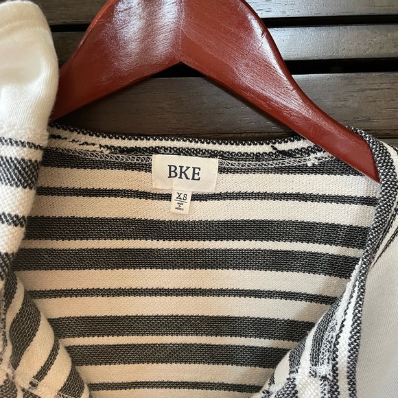 BKE Striped French Terry Top - Picture 5 of 6